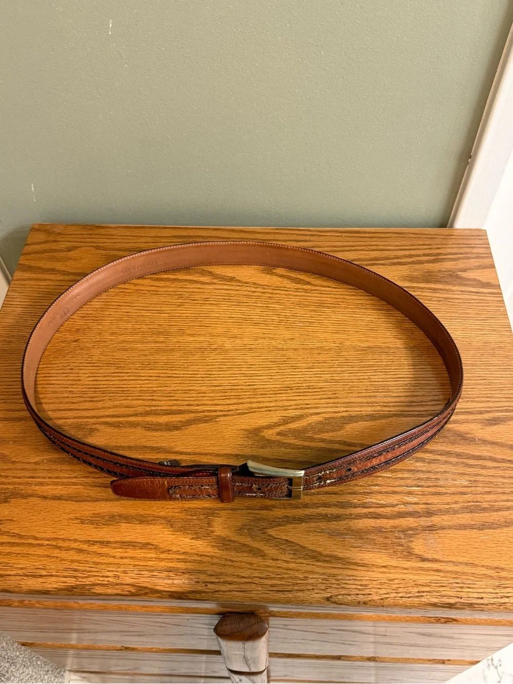 Trafalgar Terrence Genuine Leather Mens Belt Size 42 Brown